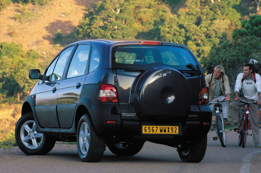  Renault Scenic RX4 2000 года  (фото 40 из 66)